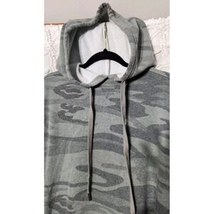 White Crow Womens Camo Hoodie Size M Raw Hem Soft Fleece Flare Sleeve Athleisure